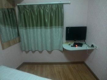 Wuhan Wansongyuan Guoshun Hostel Esterno foto